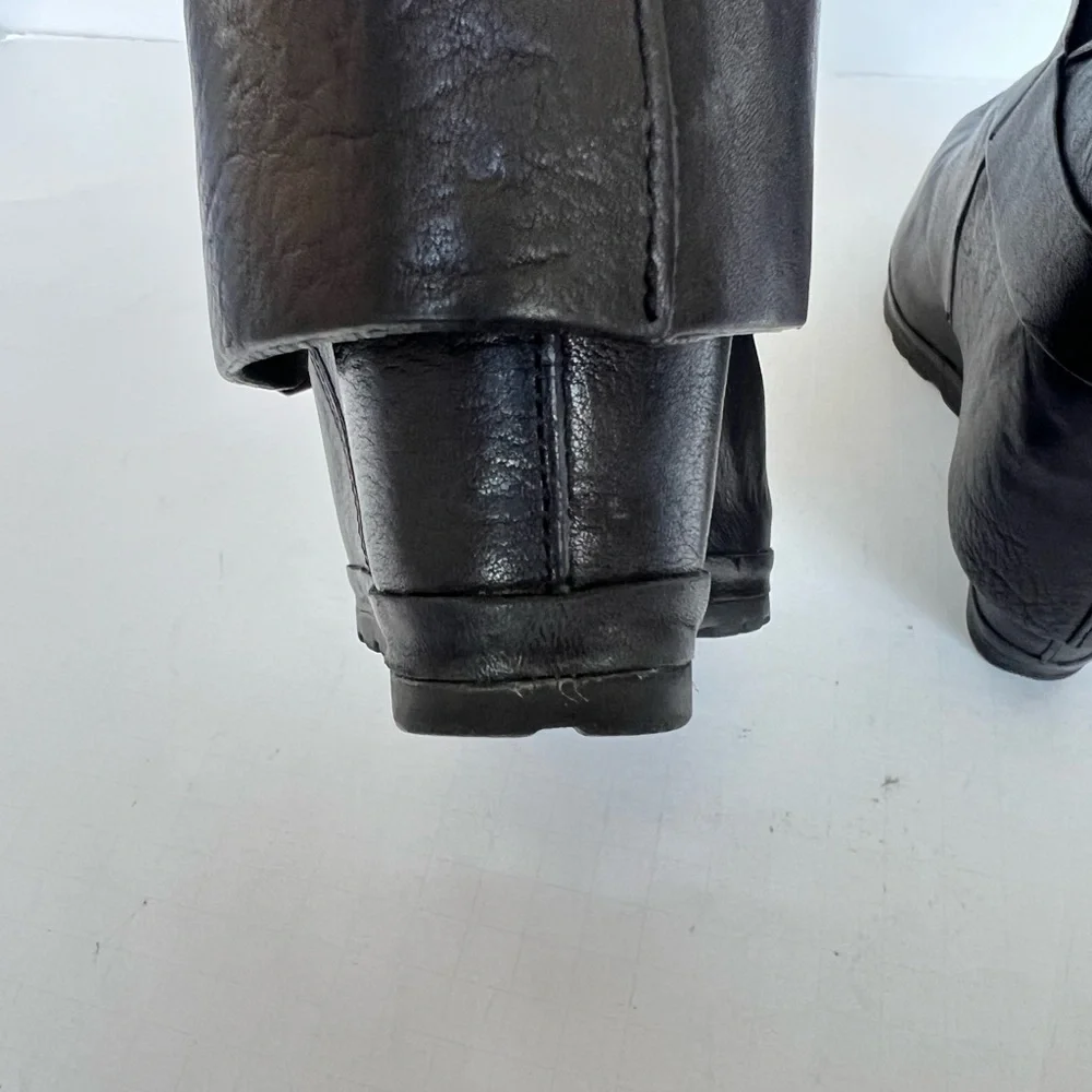 Vera Wang Lavender York Wedge Boots - Picture 10 of 15